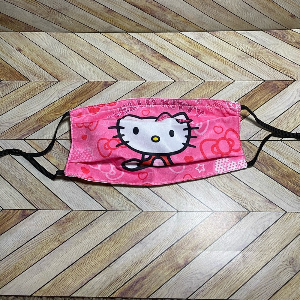 Hello Kitty Masks - Picture 3 of 6